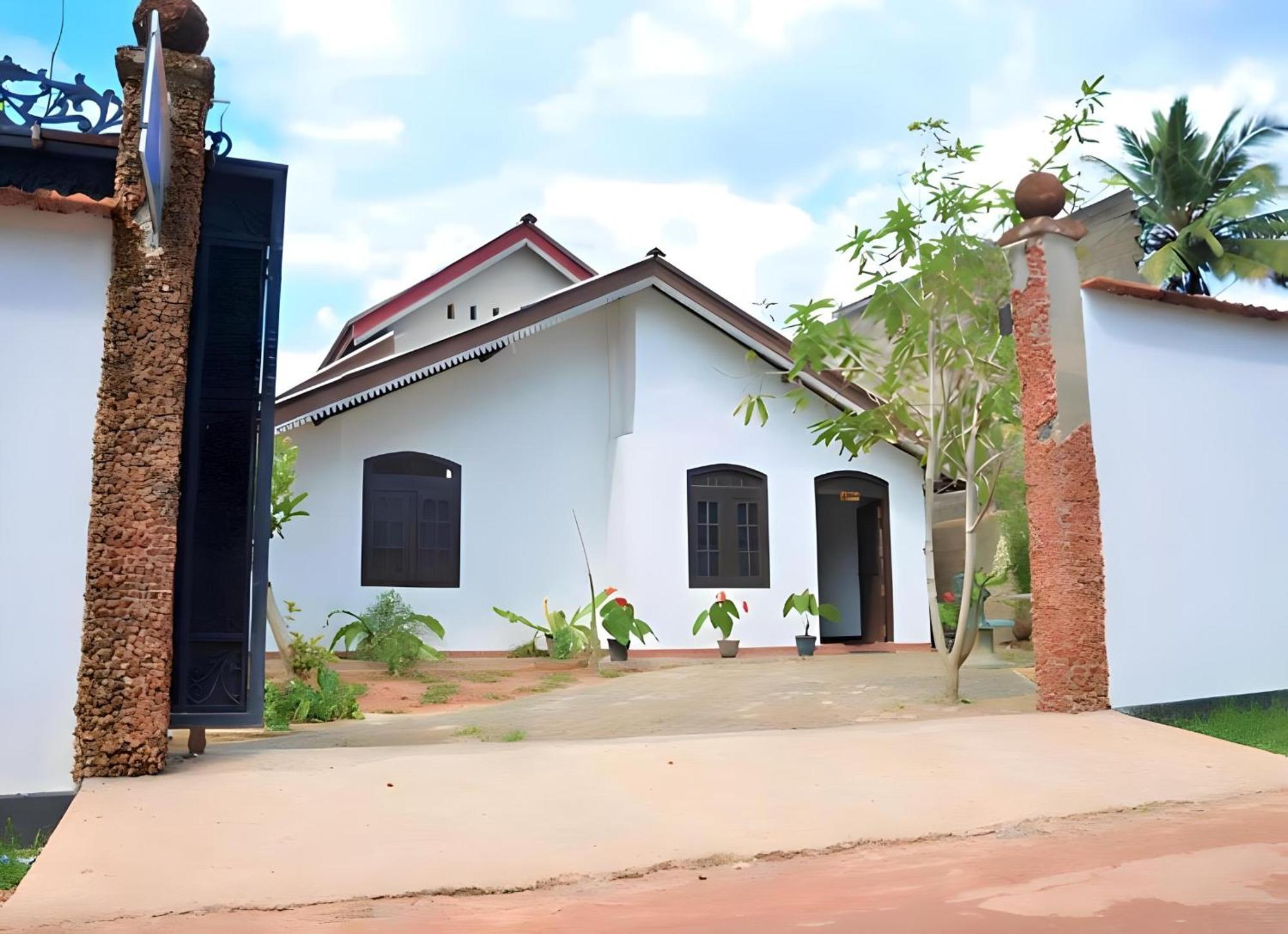 Traveller'S Hostel Hikkaduwa Exterior foto